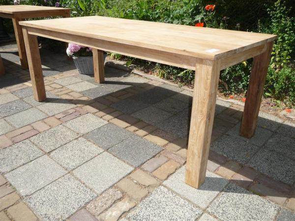 teakhouten tafel